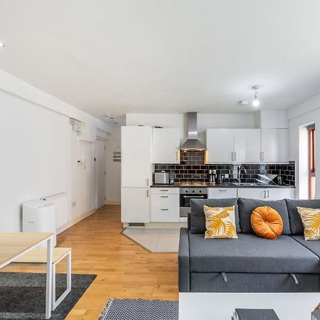 London Waterloo Apartment With Large Private Terrace - View Of The London Eye - 1 Bedroom 1 Bath Buitenkant foto