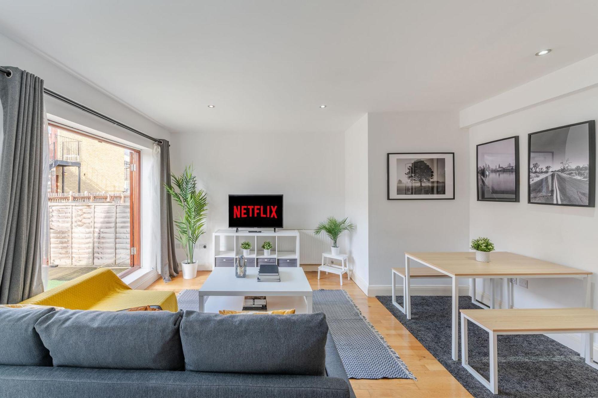 London Waterloo Apartment With Large Private Terrace - View Of The London Eye - 1 Bedroom 1 Bath Buitenkant foto